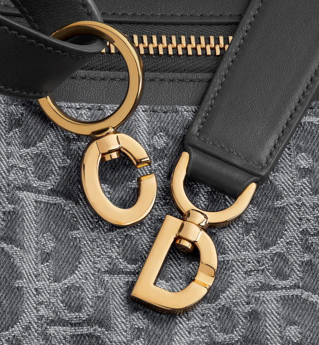Medium D-Journey Bag