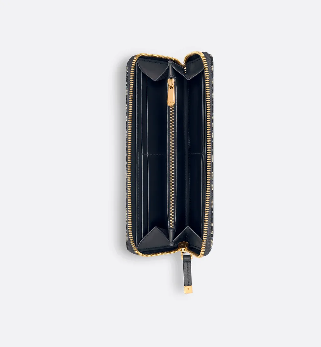 30 Montaigne Voyageur Slim Wallet