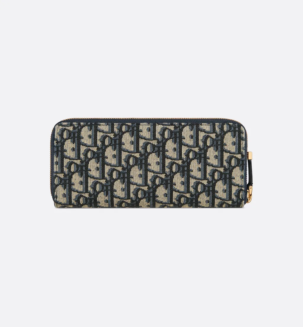 30 Montaigne Voyageur Slim Wallet