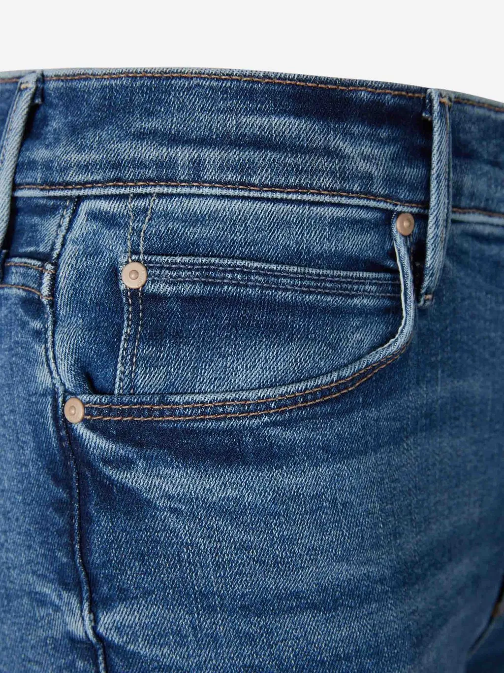Mother The Doozy Sneak Fray Jeans