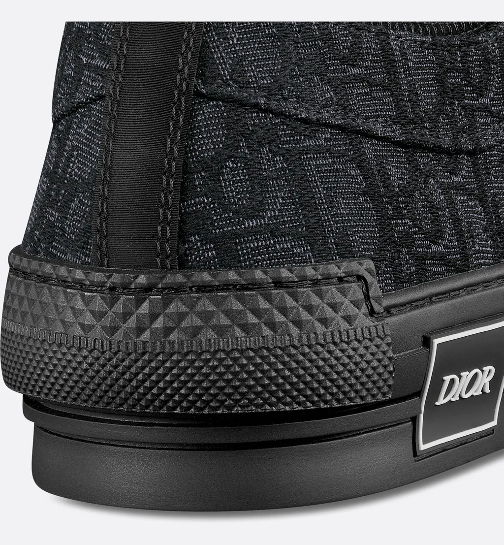 B23 League Low-Top Sneaker