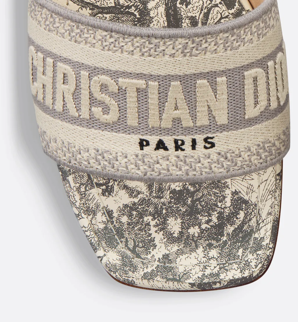 Dway Heeled Slide