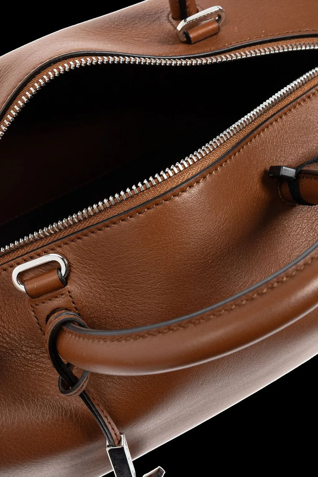 Max Mara Holdallm Logo Stamp Zip-Up Tote Bag