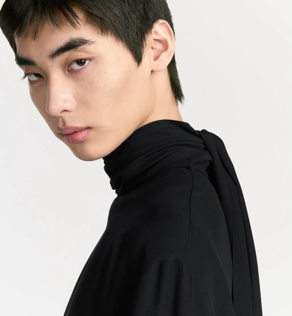 Shirt With Ascot On The Back