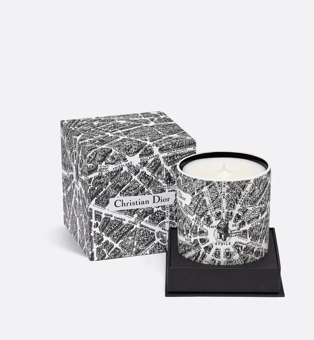 Baies De Rose Bergamote Scented Candle