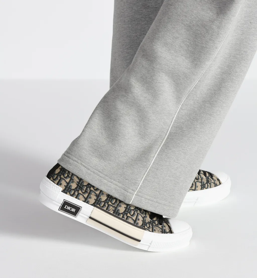 B23 League Low-Top Sneaker