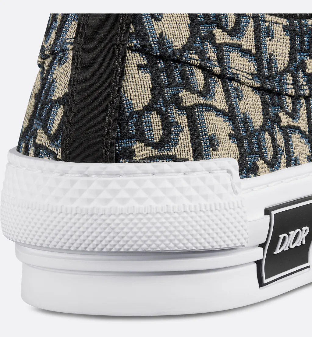 B23 League Low-Top Sneaker