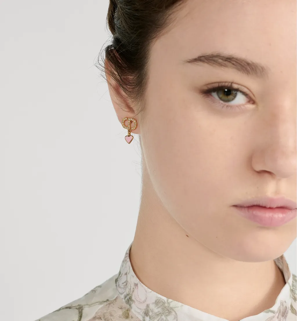 Dioramour Earrings