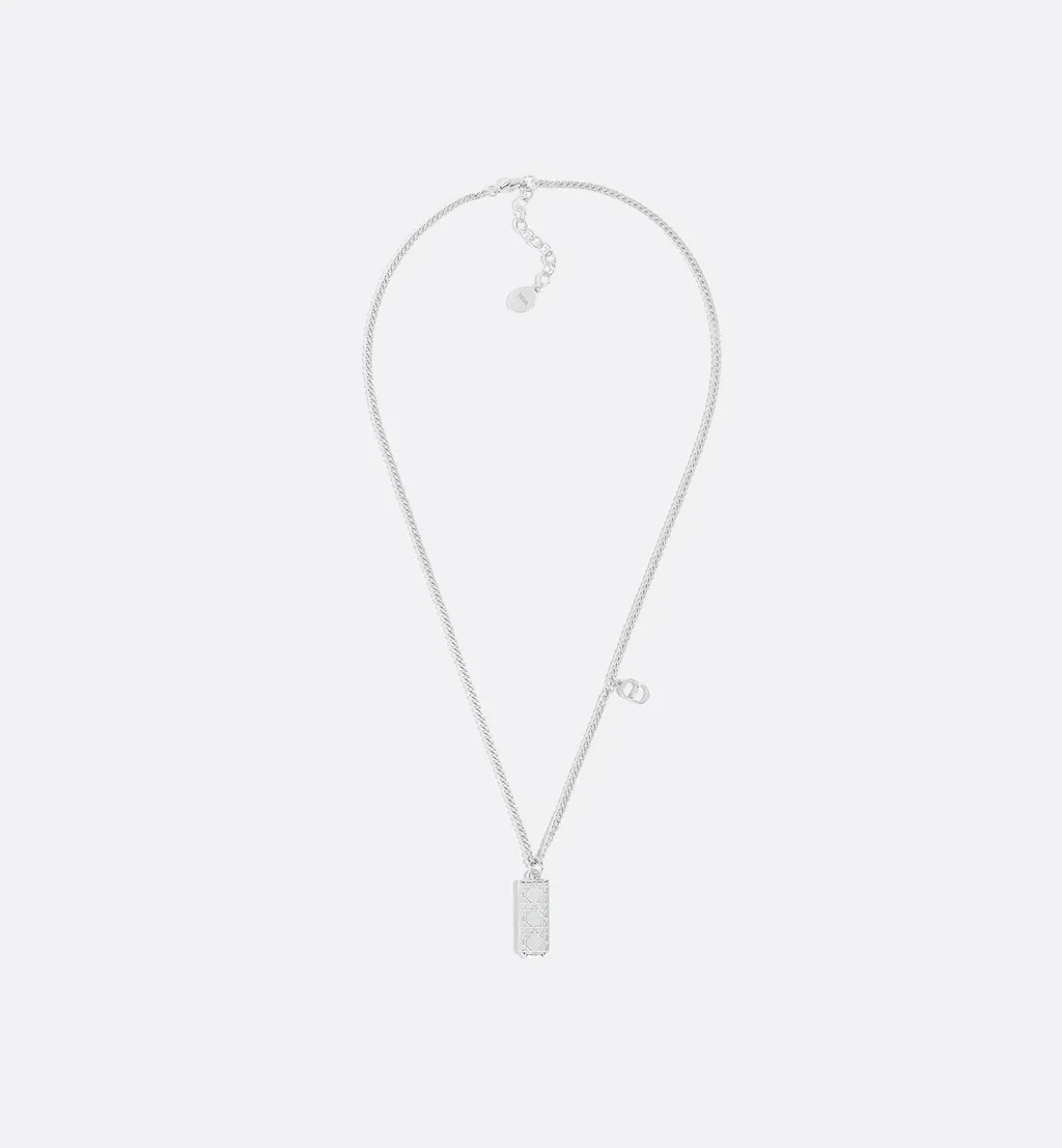Cannage Plate Pendant Necklace