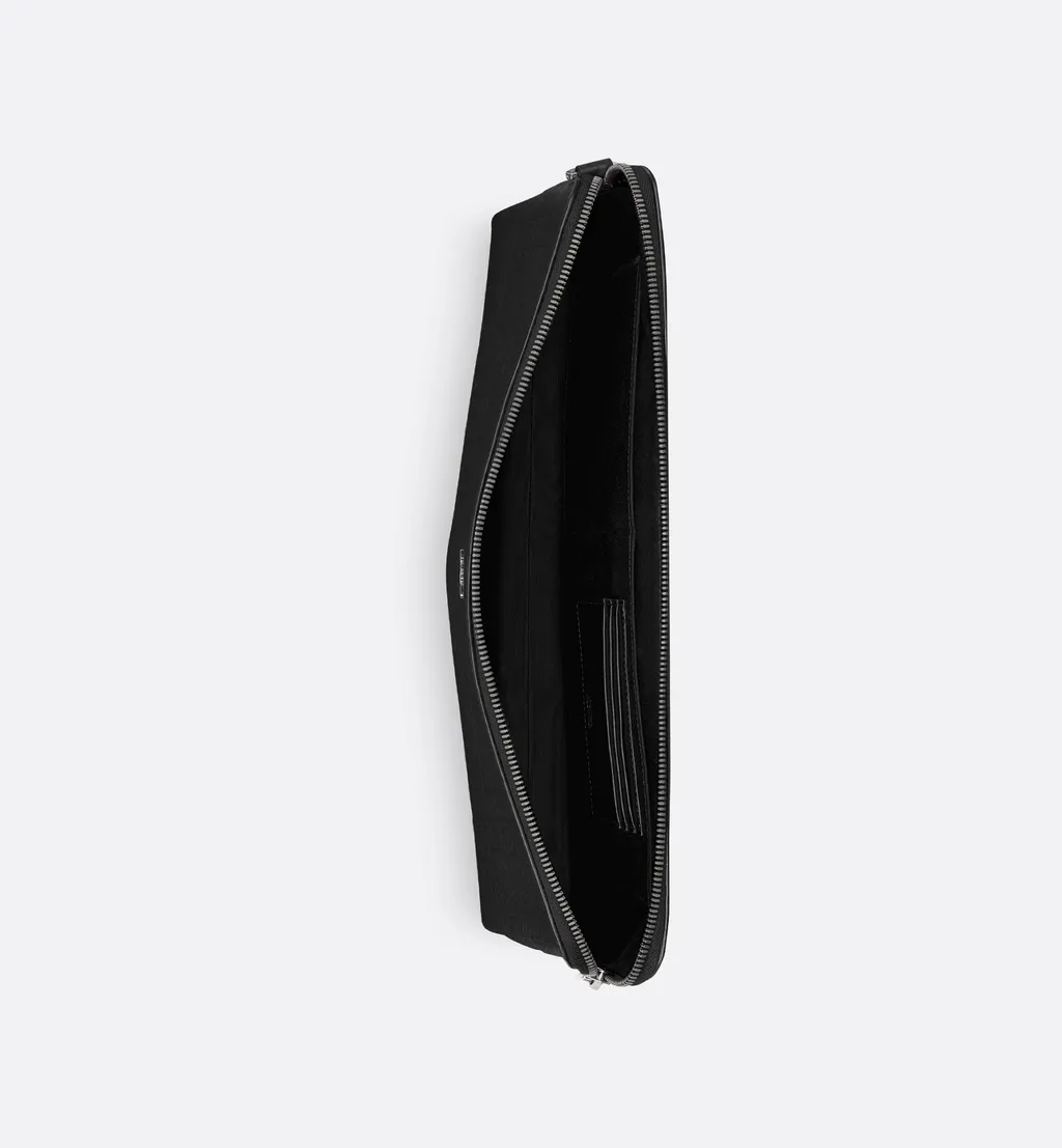 A4 Zipped Pouch
