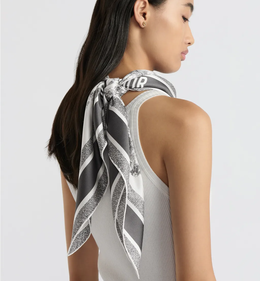 Toile De Jouy Sauvage 90 Square Scarf
