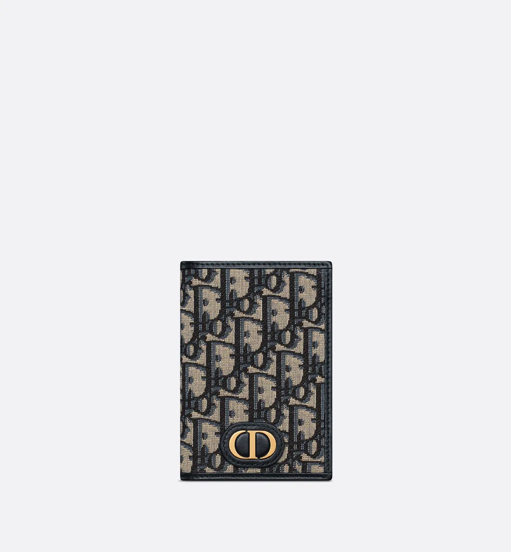 30 Montaigne Passport Holder