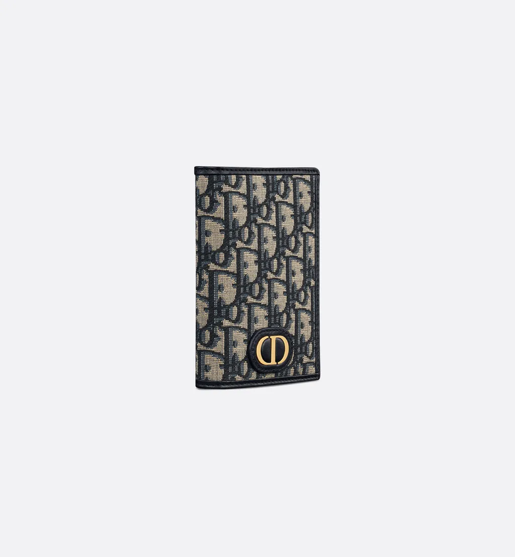 30 Montaigne Passport Holder