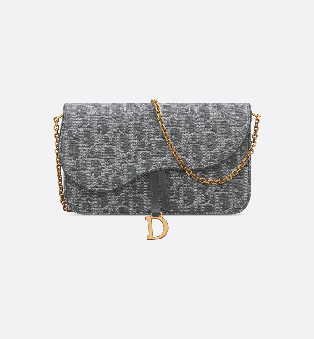 Medium Saddle Pouch With Chain