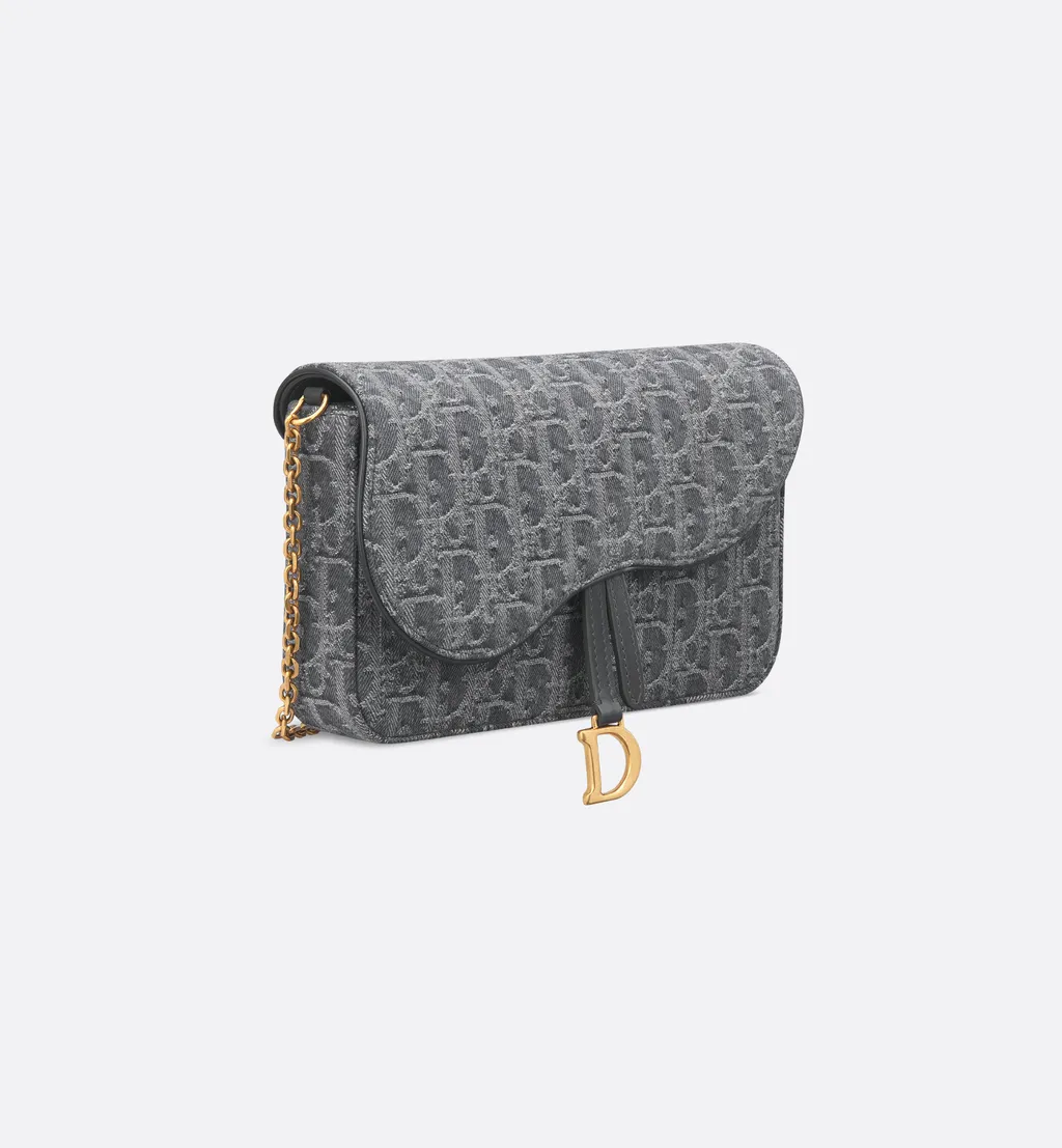 Medium Saddle Pouch With Chain