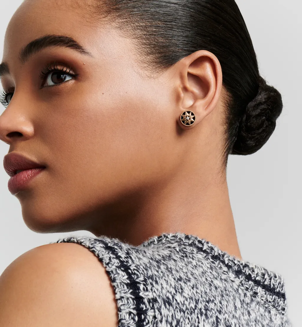 Rose Des Vents Single Earring