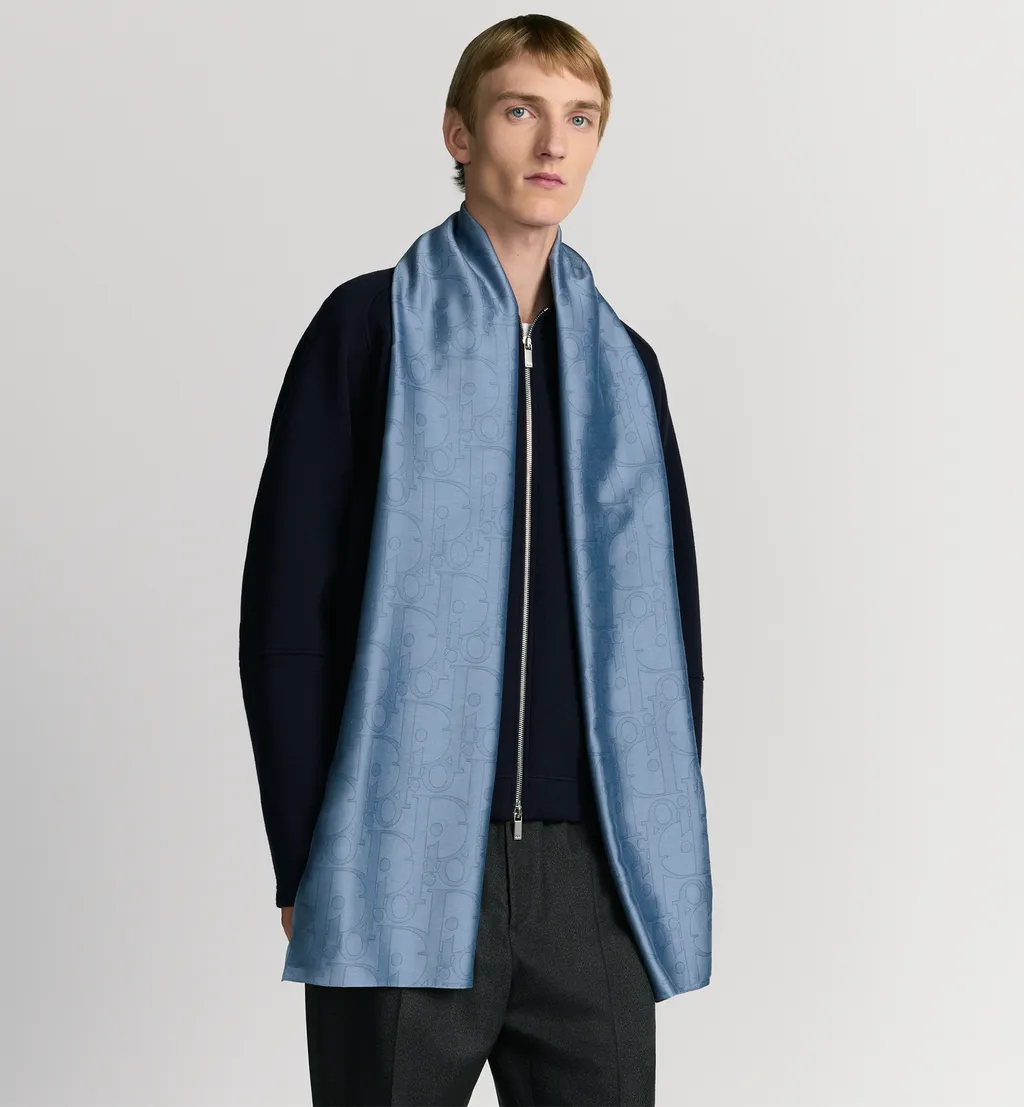 Dior Gravity Stole