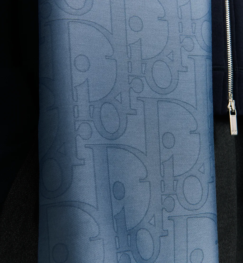 Dior Gravity Stole