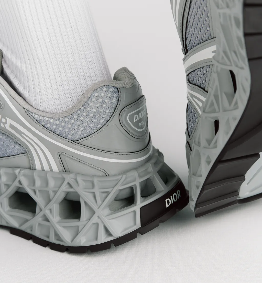 B35 Nxxt Sneaker