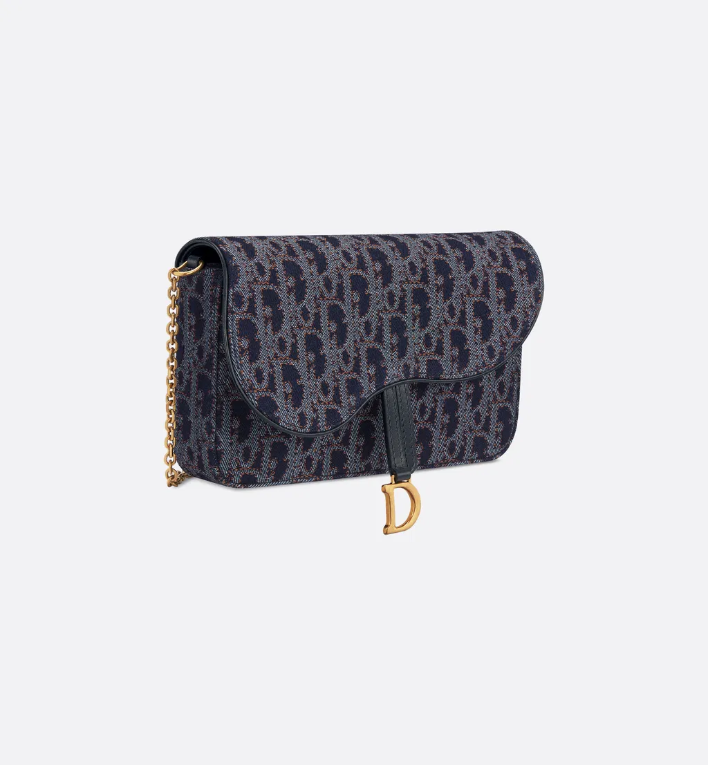Medium Saddle Pouch With Chain