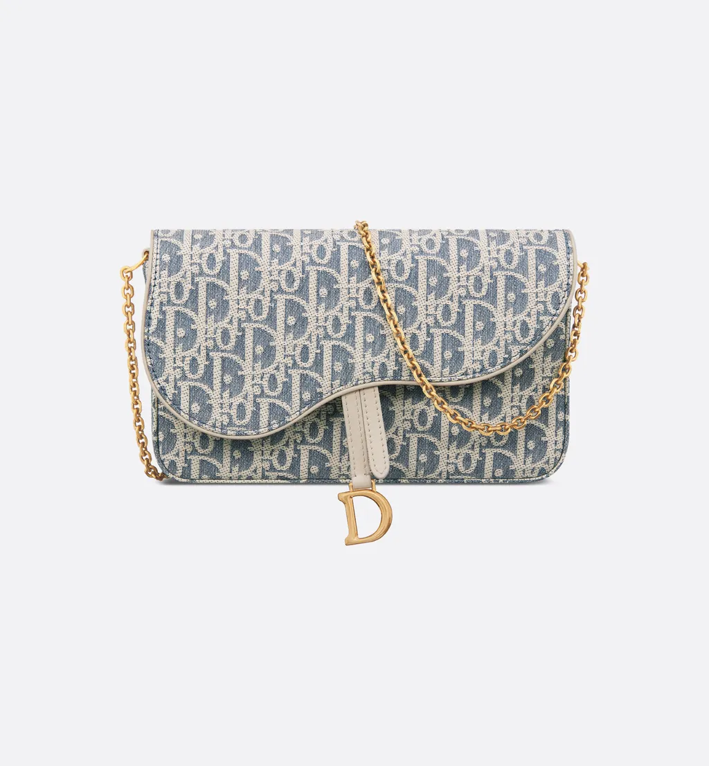 Medium Saddle Pouch With Chain