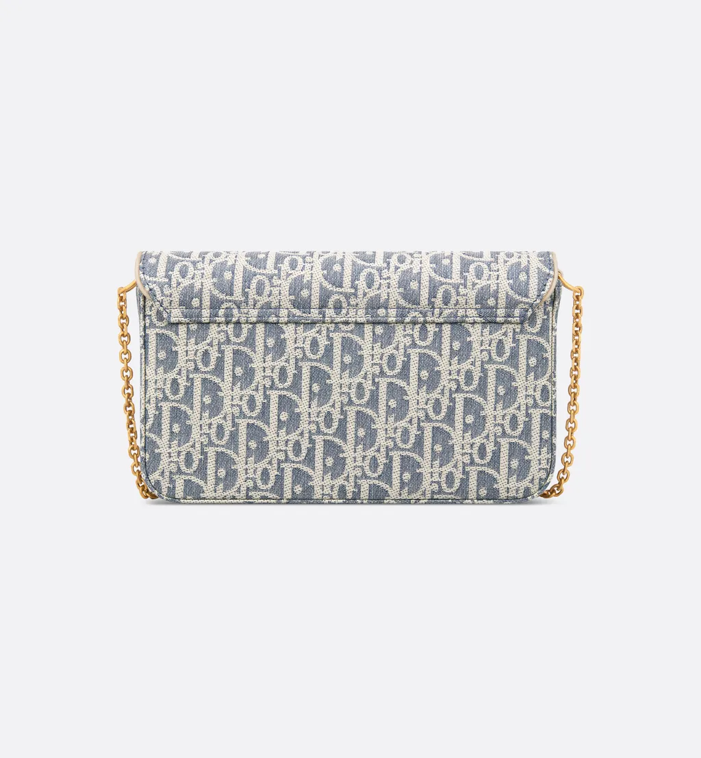 Medium Saddle Pouch With Chain