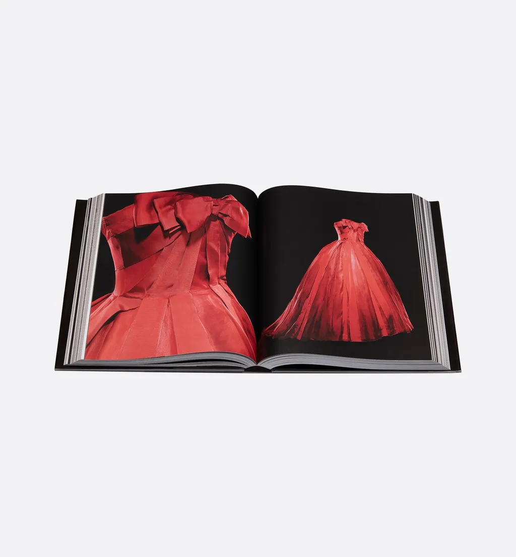 Book: Dior By Christian Dior