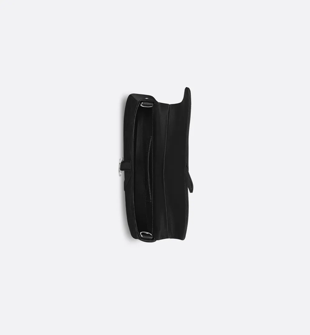 Small Saddle Bag With Chain
