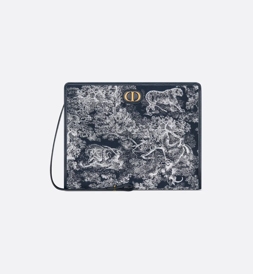 30 Montaigne Dea Pouch