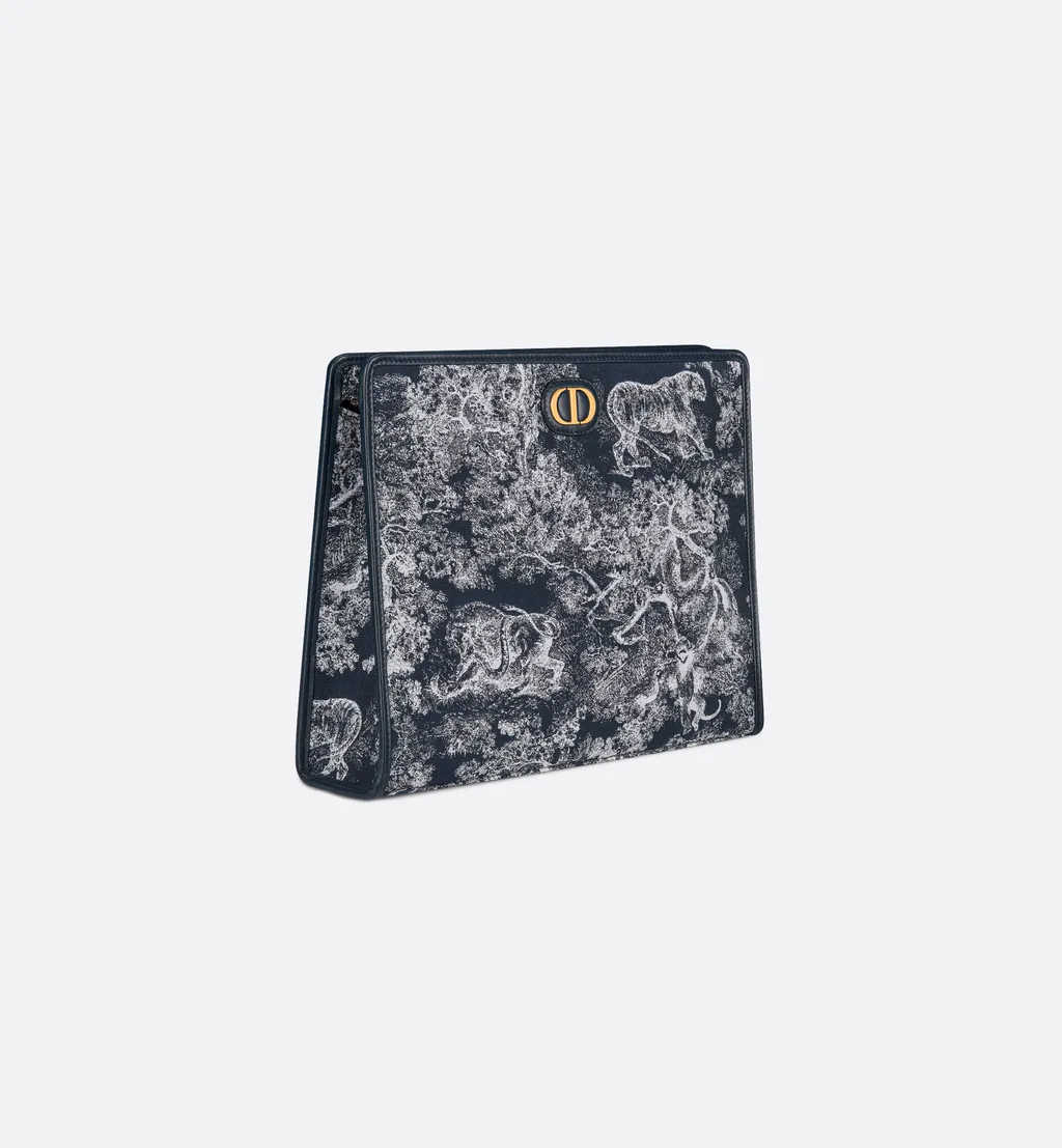 30 Montaigne Dea Pouch