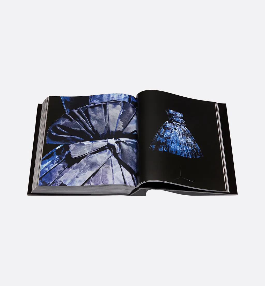 Book: Dior By Christian Dior