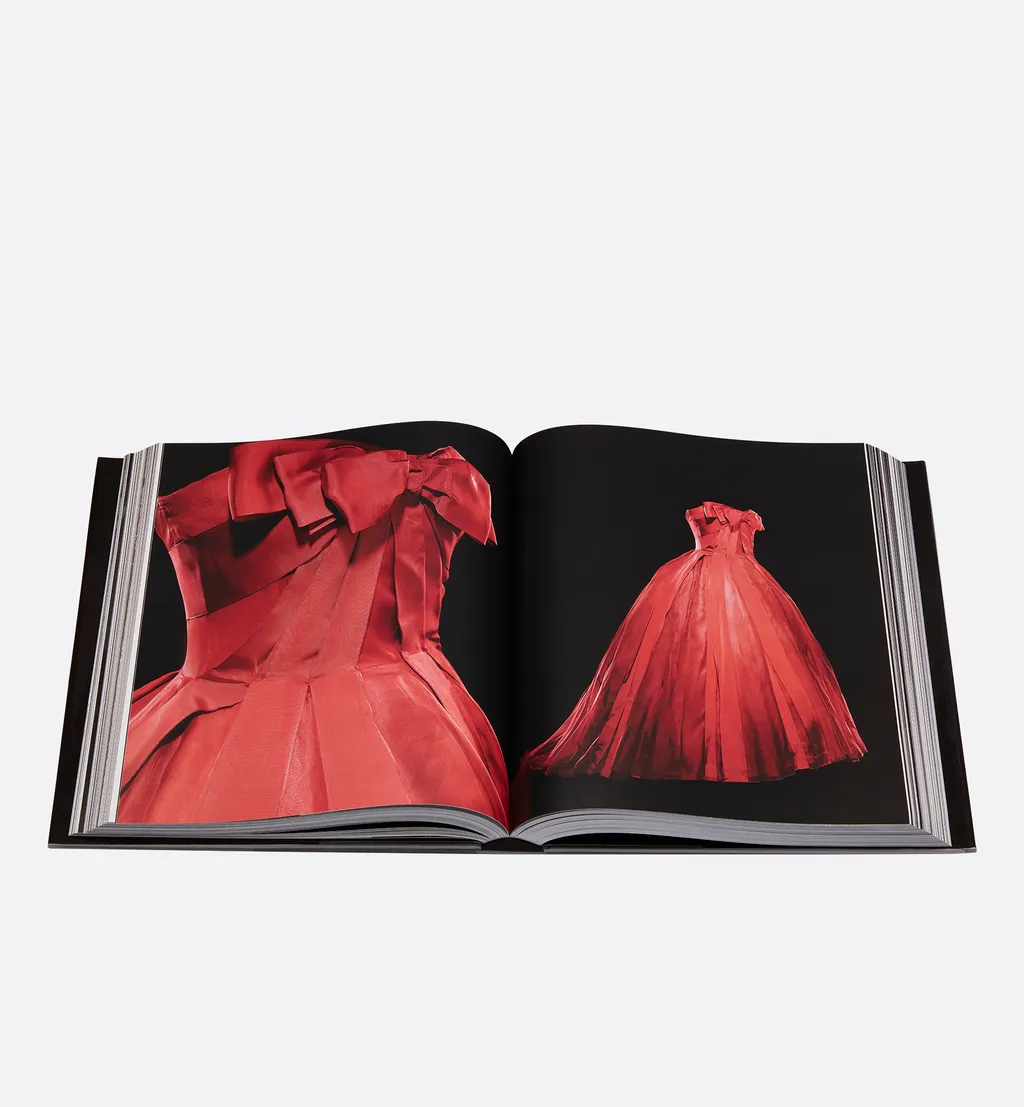 Book: Dior By Christian Dior