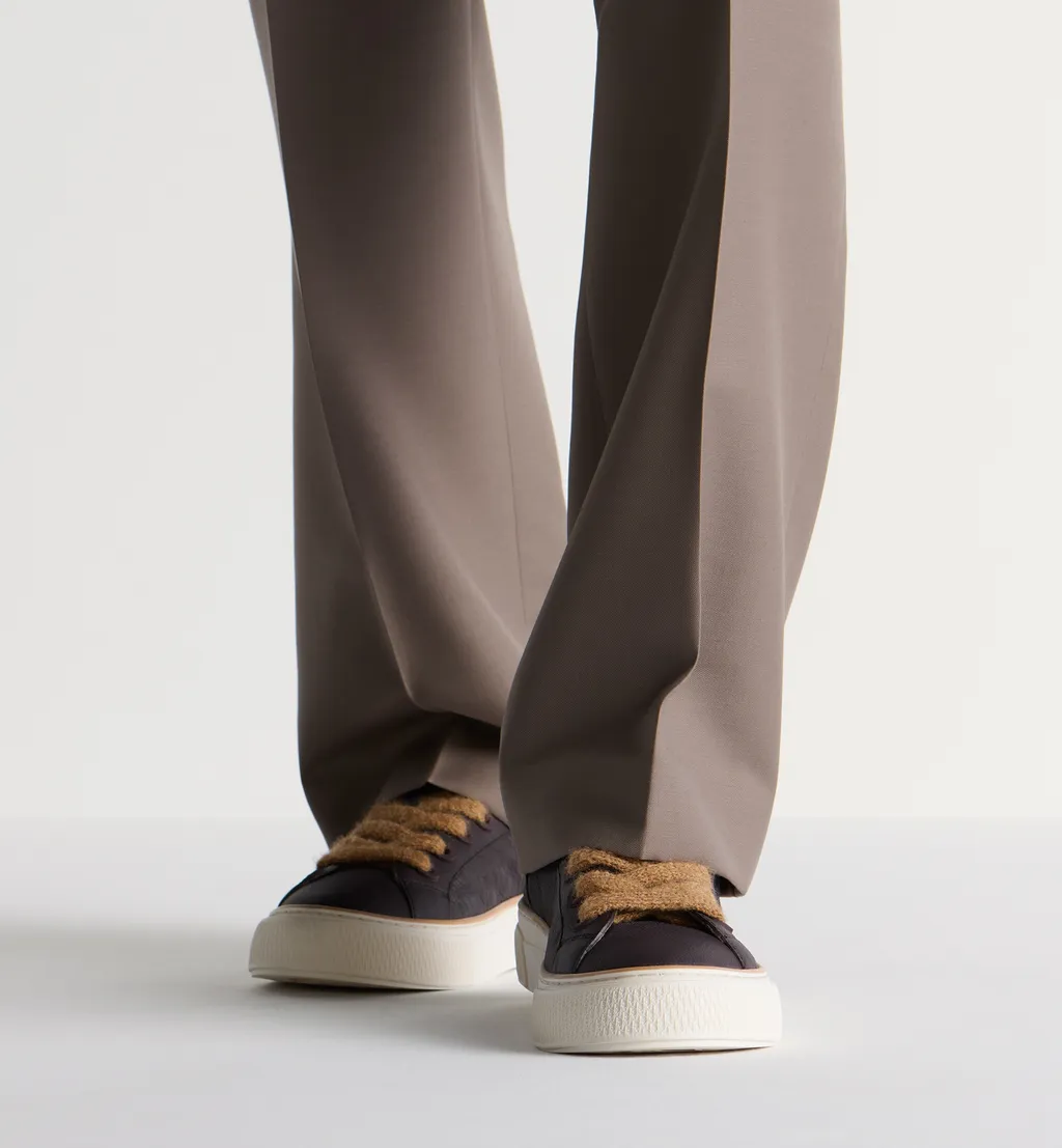 B33 Spin Sneaker