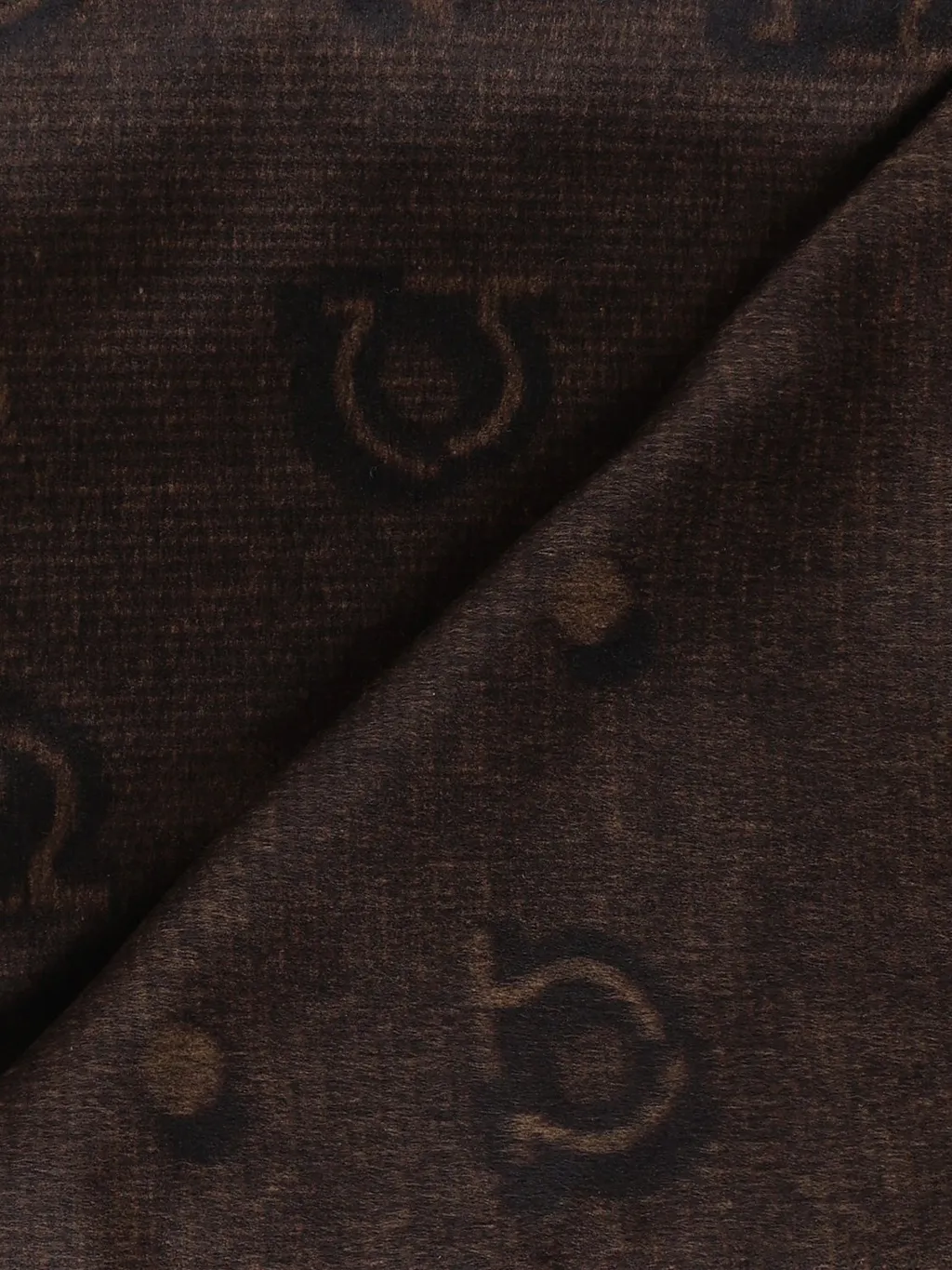 Ferragamo Pattern-Jacquard Frayed Hem Scarf