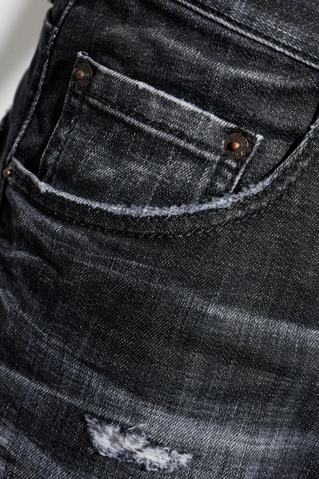 Dsquared2 Skater Distressed Staright-Leg Jeans