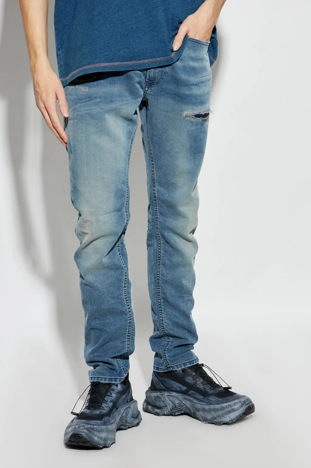 Diesel 2032 D-Krooley-B-Jogg Distresse Jeans