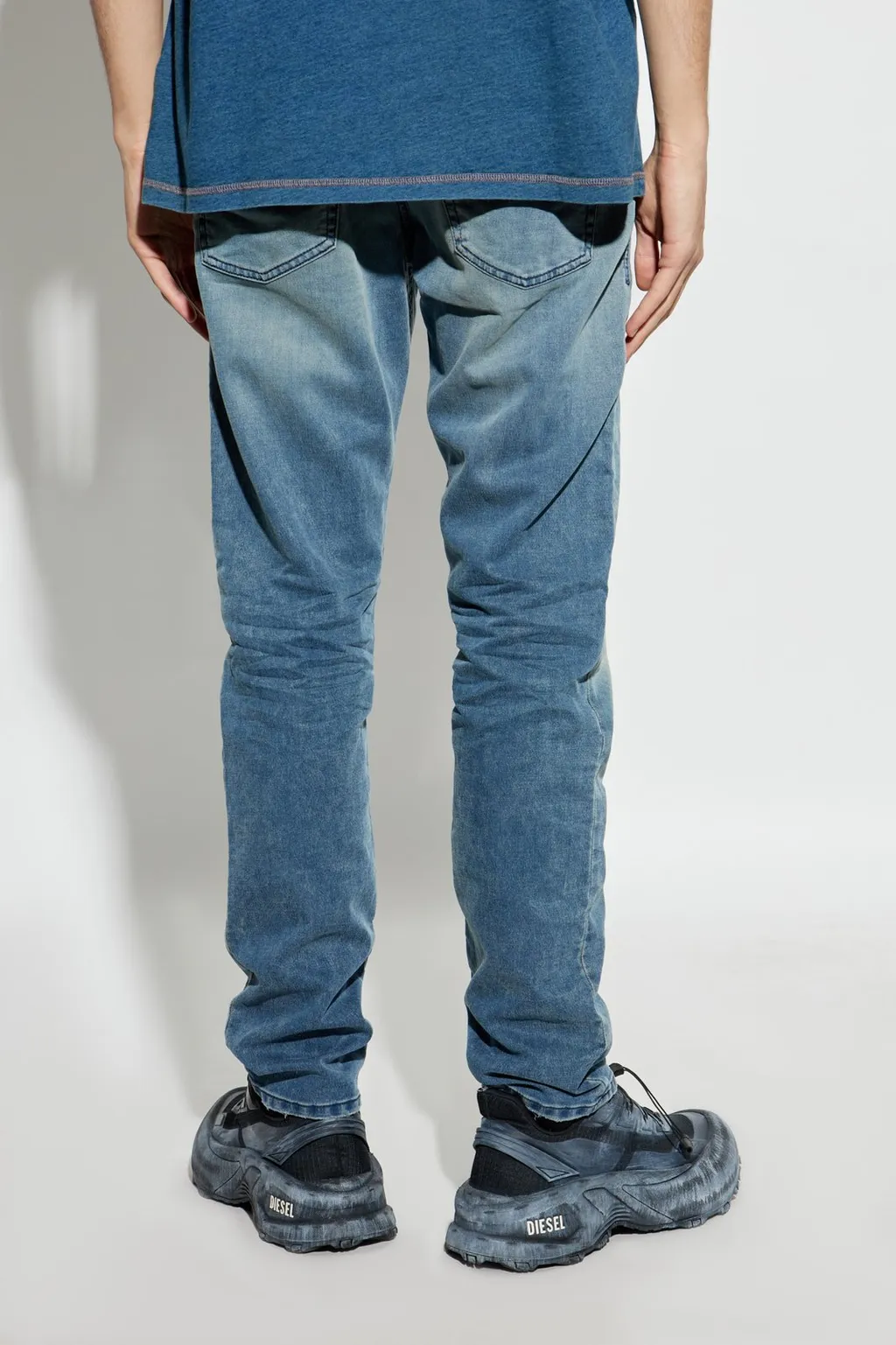 Diesel 2032 D-Krooley-B-Jogg Distresse Jeans