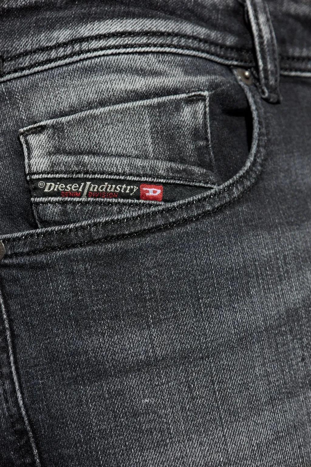 Diesel 1979 Sleenker L32 Jeans