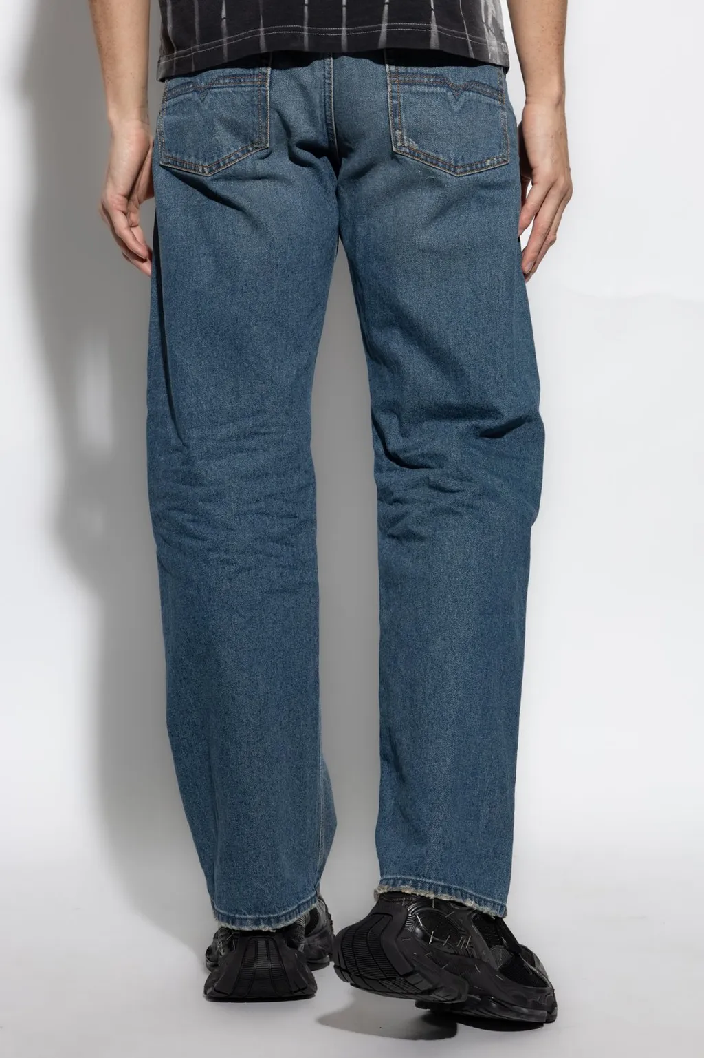 Diesel 1980 D-Eeper Relaxed Distressed Jeans