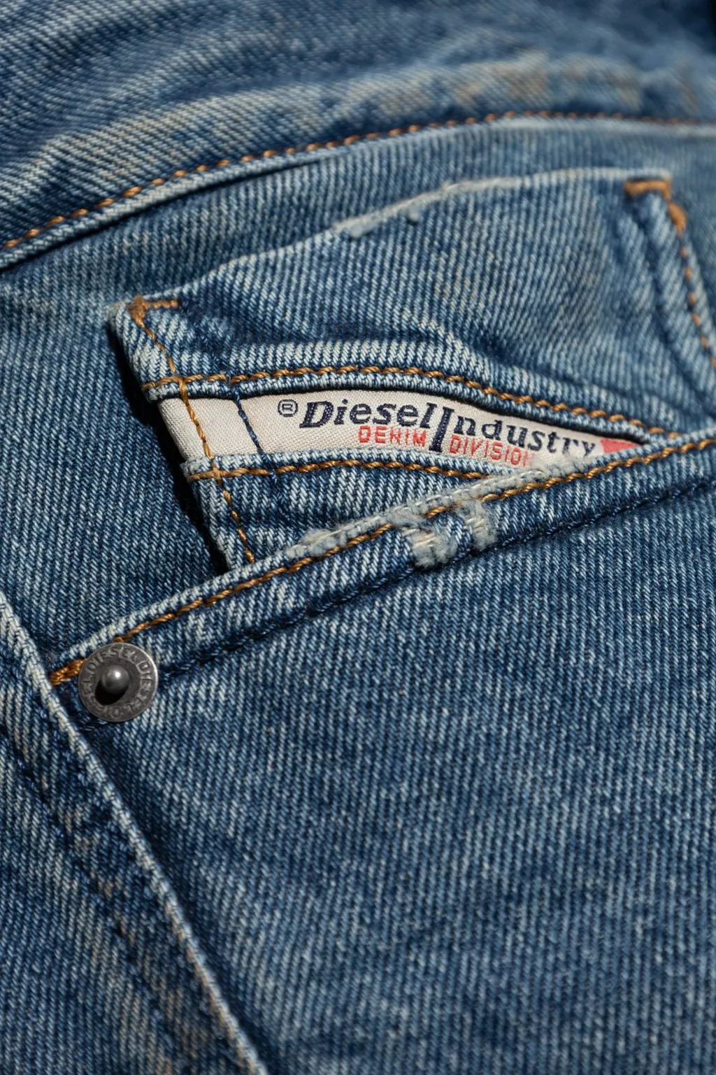 Diesel 1980 D-Eeper Relaxed Distressed Jeans