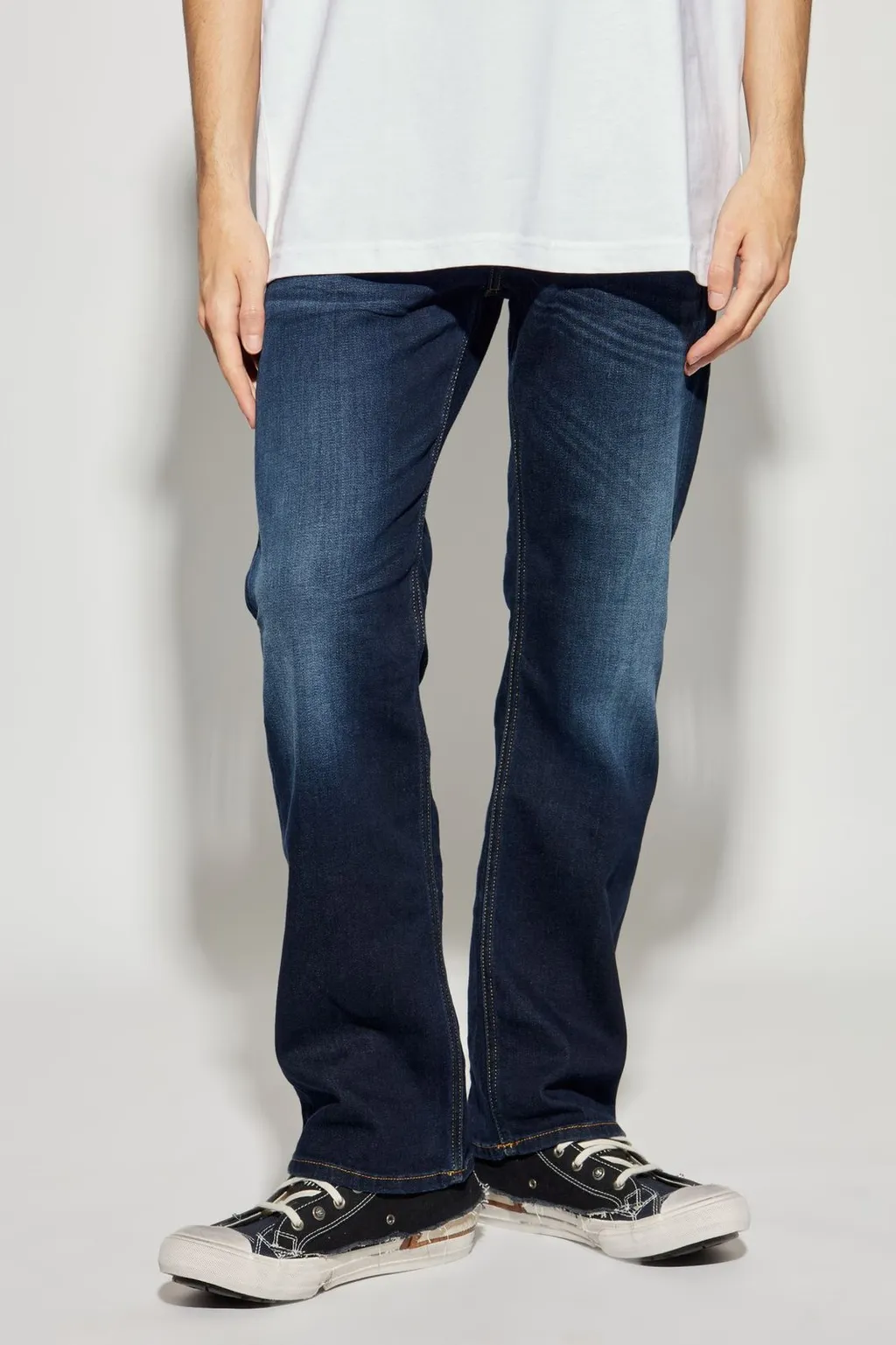 Diesel 1985 Larkee L30 Jeans