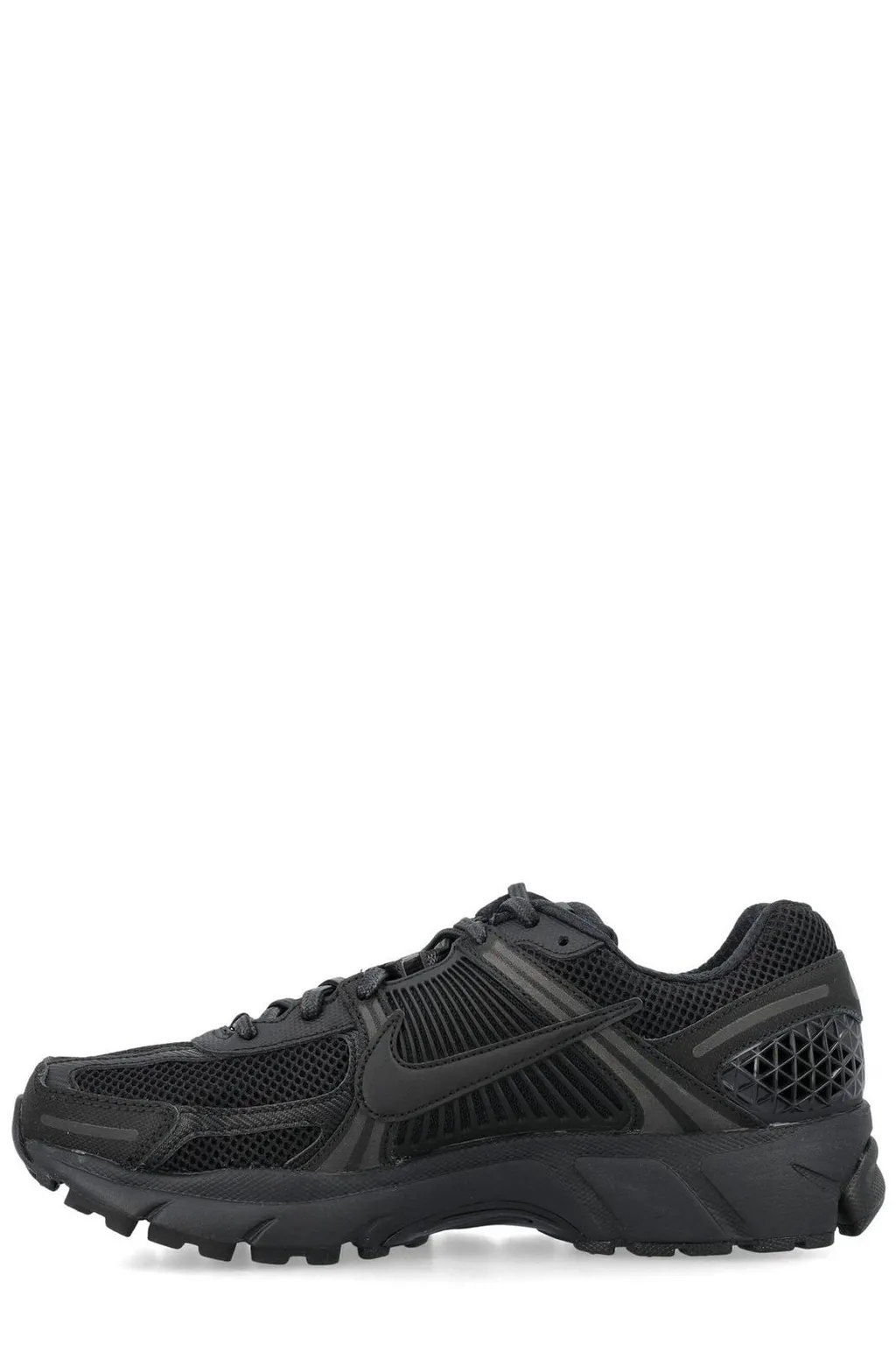 Nike Zoom Vomero 5 Low-Top Sneakers