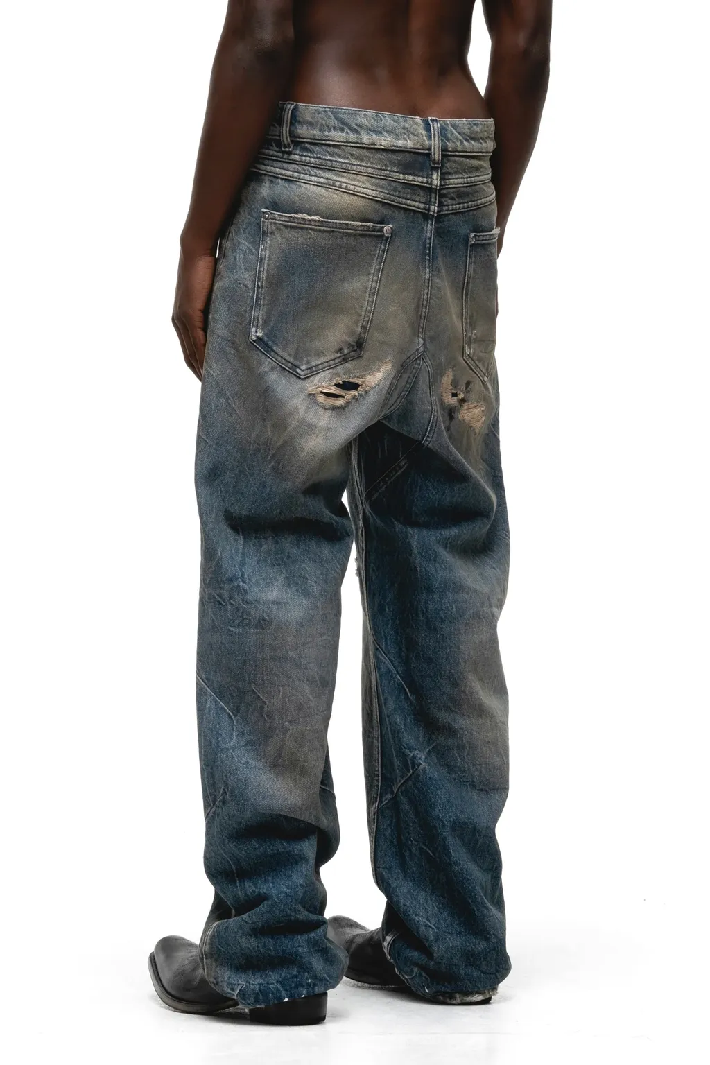 Italy Repaired Workers Cut / Ind