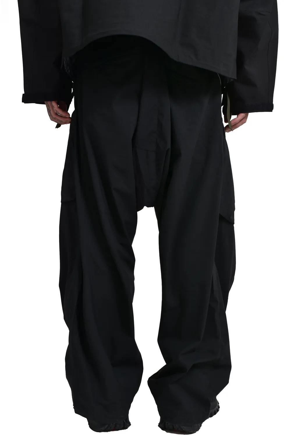 Encapsulated Nylon Ultrawide Drawcord Cargo Trouser Gen. 1 / Blk
