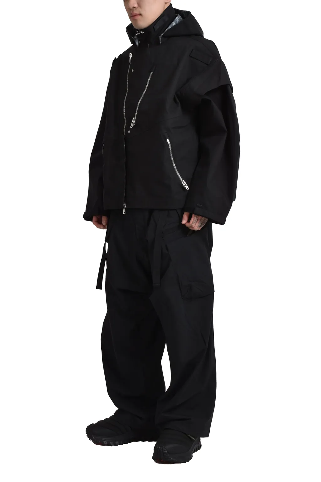 Encapsulated Nylon Ultrawide Drawcord Cargo Trouser Gen. 1 / Blk