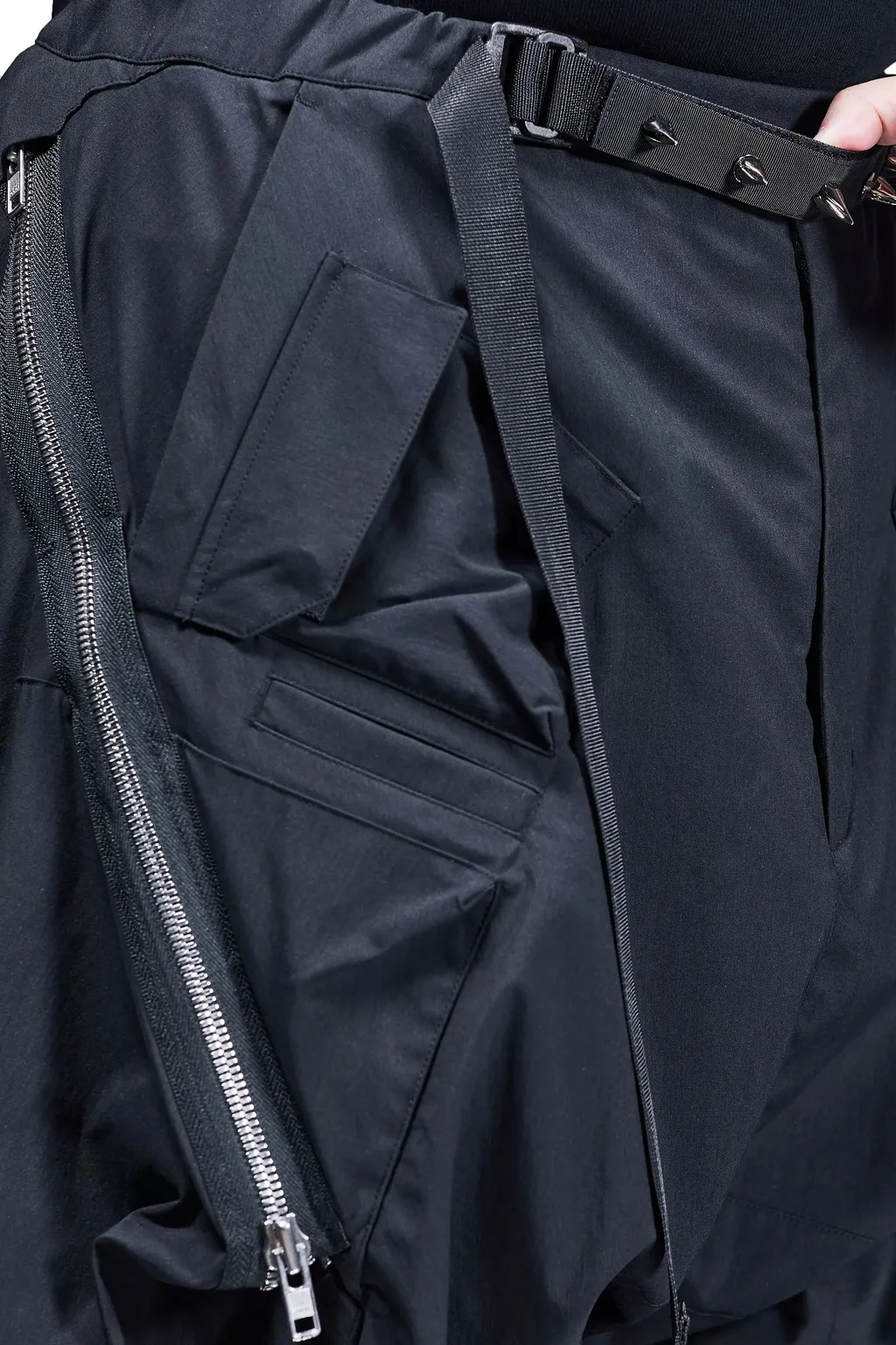 Encapsulated Nylon Ultrawide Drawcord Cargo Trouser Gen. 1 / Blk