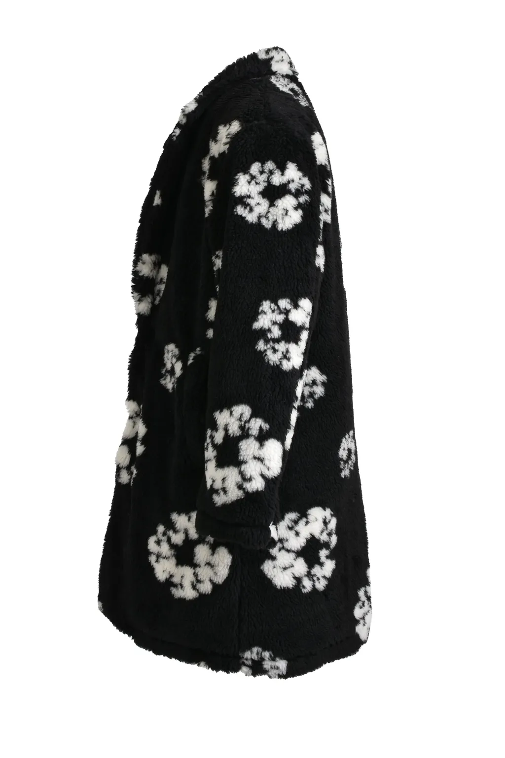 Dt_Fur Coat/Ct Wreath / Blk