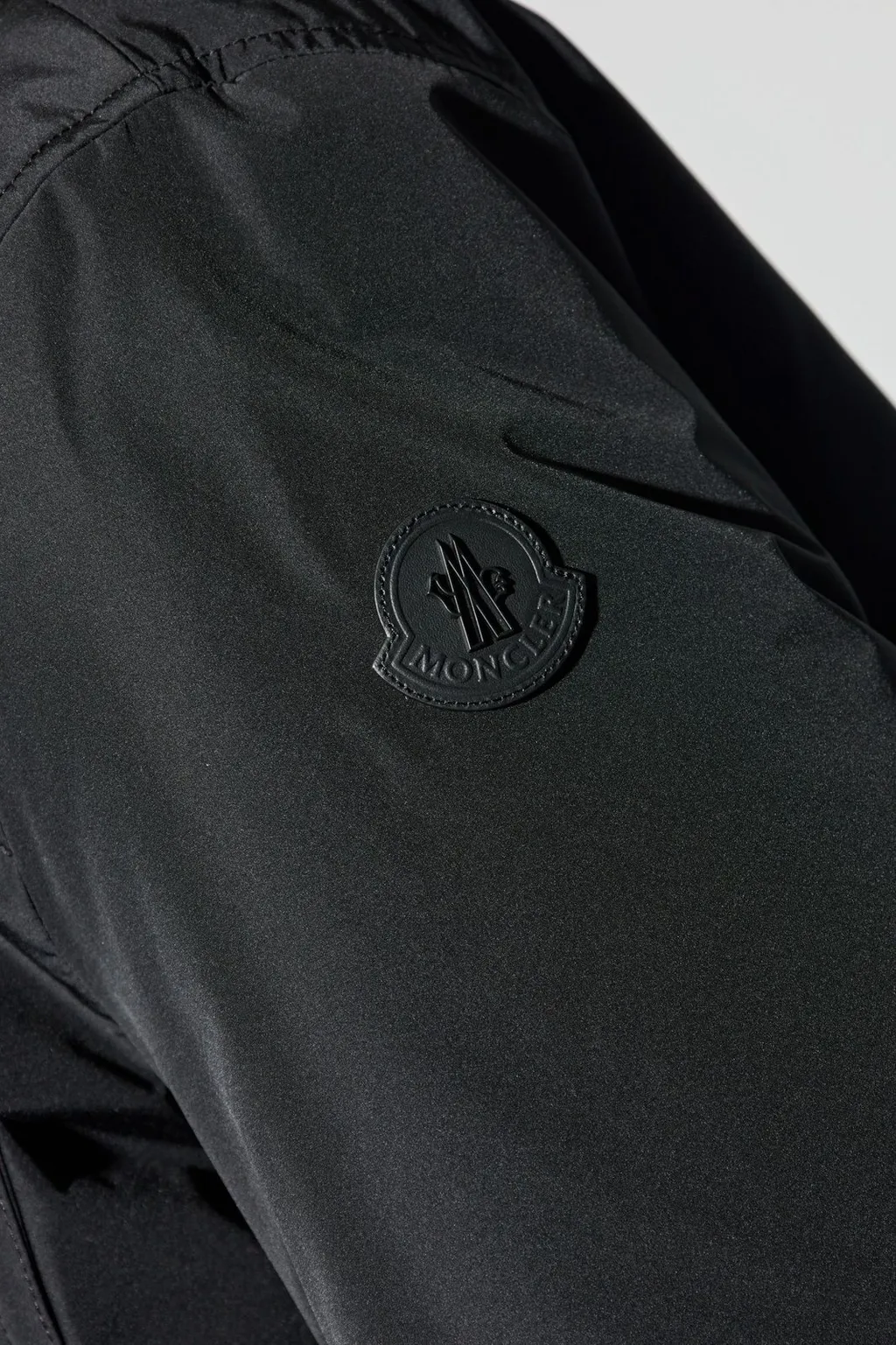 Moncler Ouille Reversible Short Padded Jacket