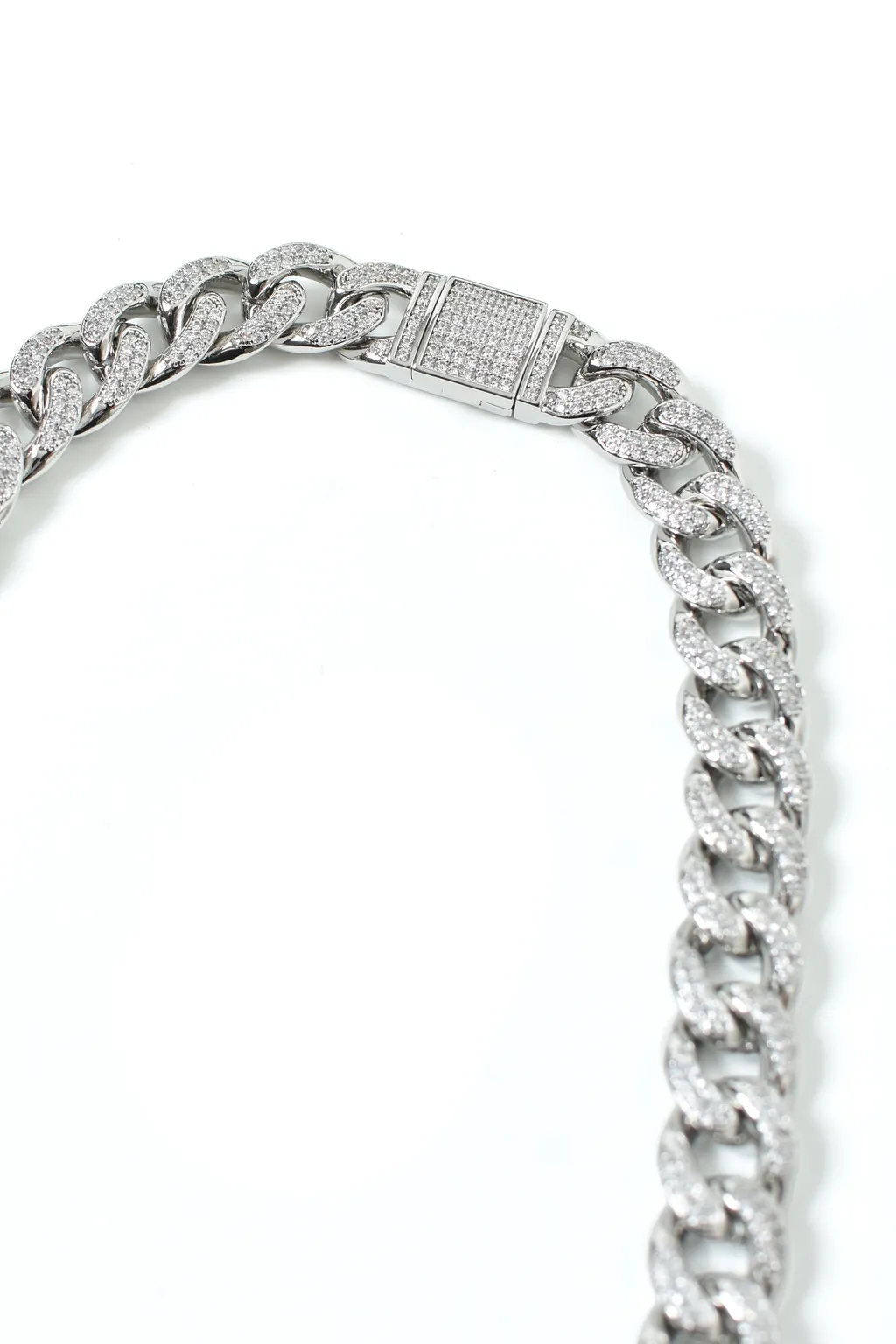 Bh Zirconia Chain ​​Necklace / Silver