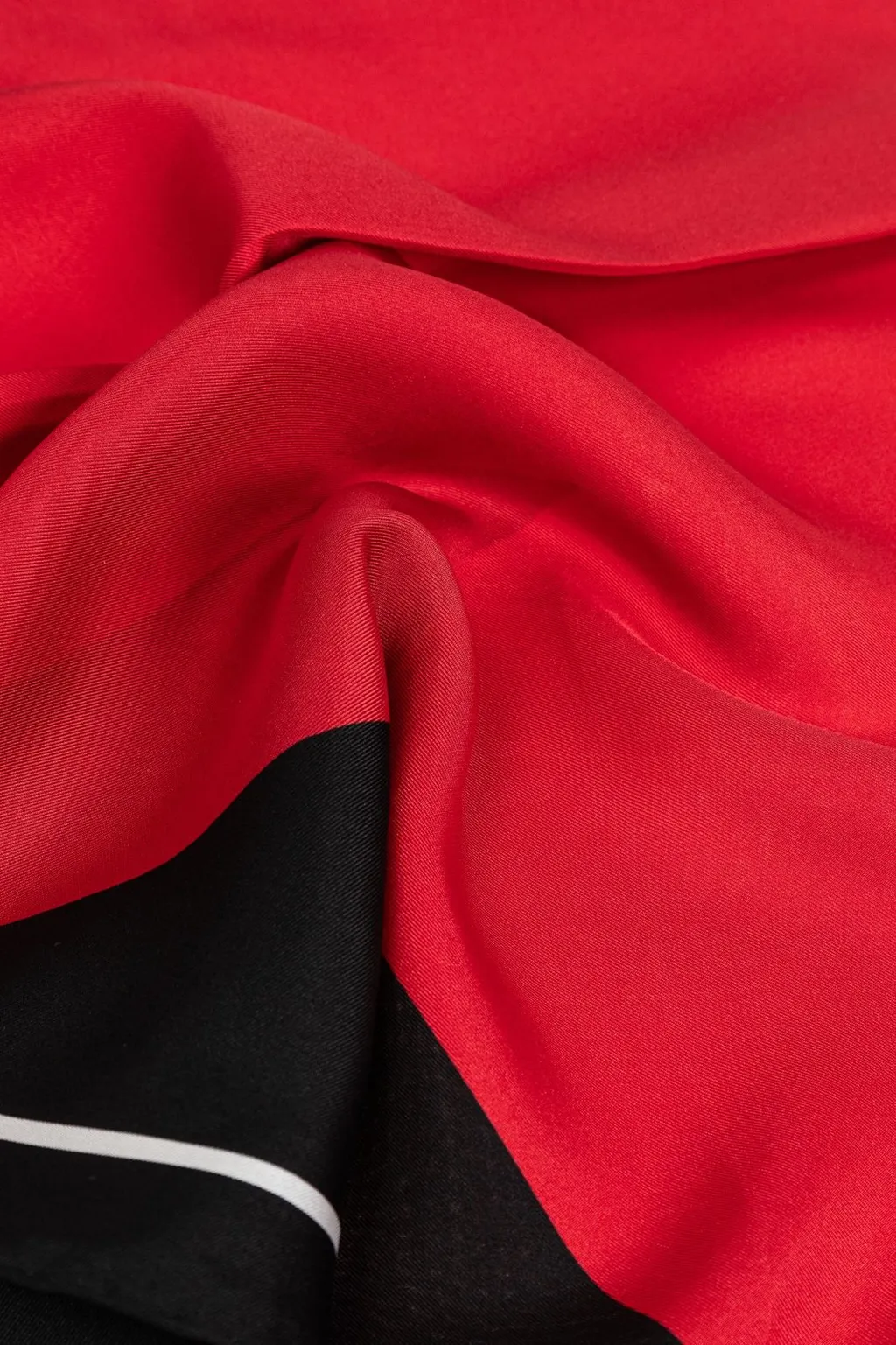 Moschino Rose Prineted Finished-Edge Scarf